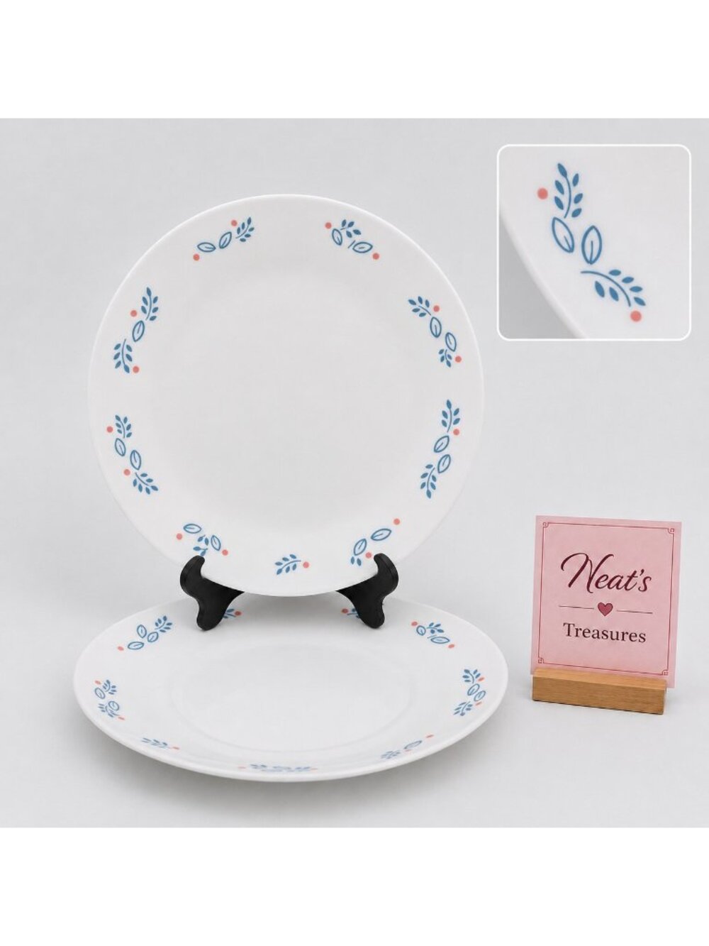 Corelle SUBTLE BLUE Pattern Leaves Red Dots White 10.25" Dinner Plates Set of 2